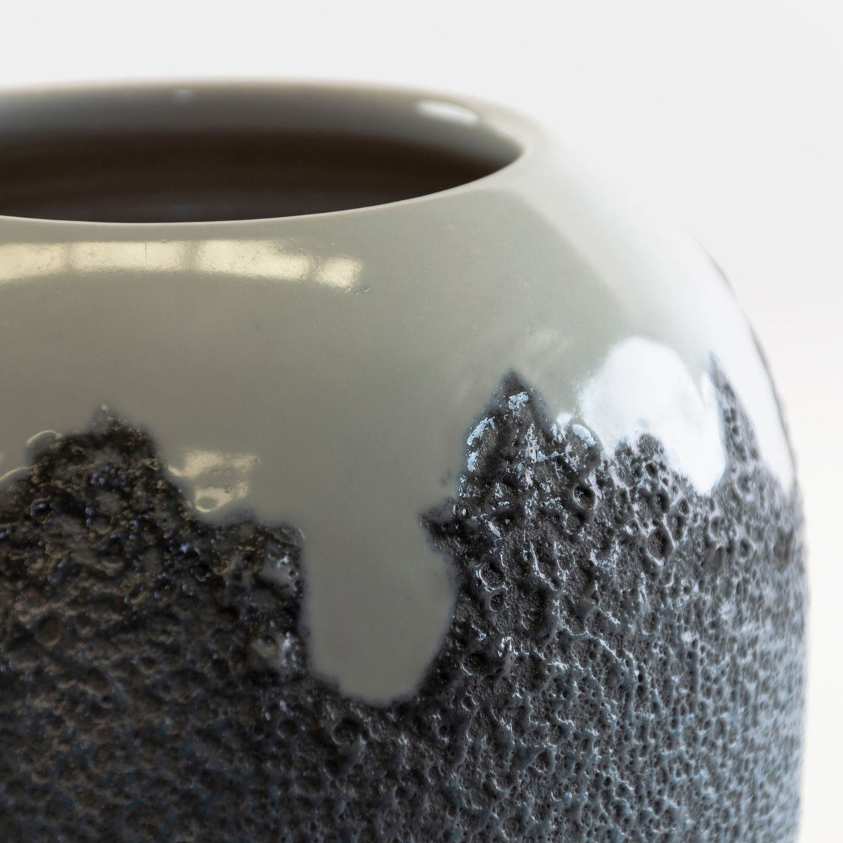 Everest Series Ceramic Vases and Pots - vases 02 24cmH x 15cm W BUBULAND HOME