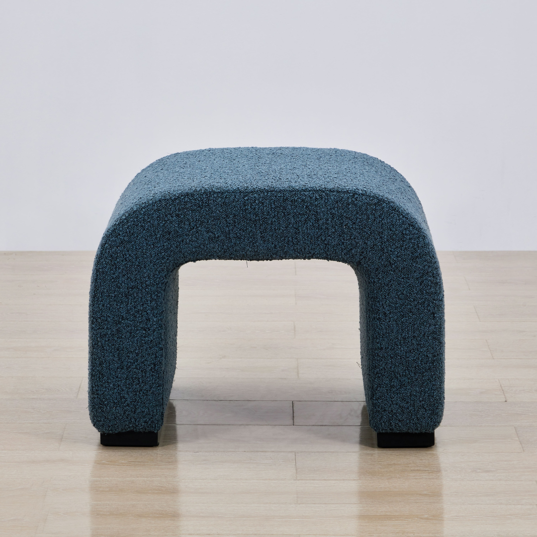 Arch Bench Ottoman Blue Boucle 60cm i na Timber Floor Room