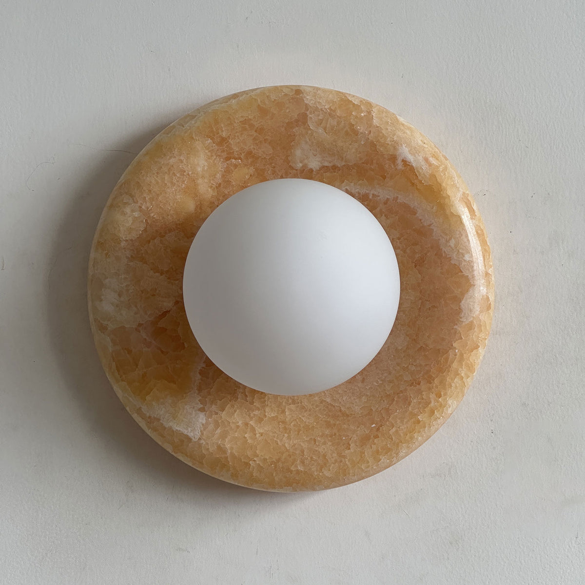 Luna Sconce Wall Light - Honey Onyx Marble Curved Plate 20cm